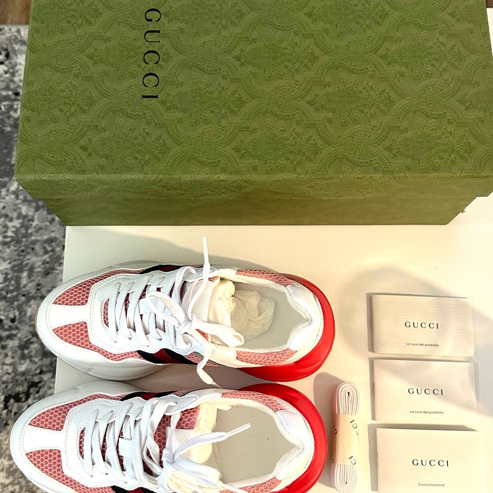 Gucci Sneakers - Picture 5 of 8